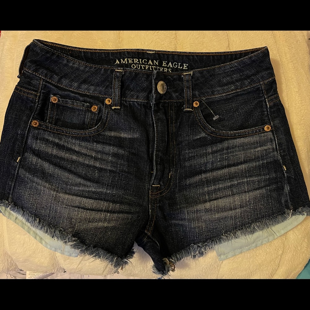 AMERICAN EAGLE HIGH RISE SHORTS